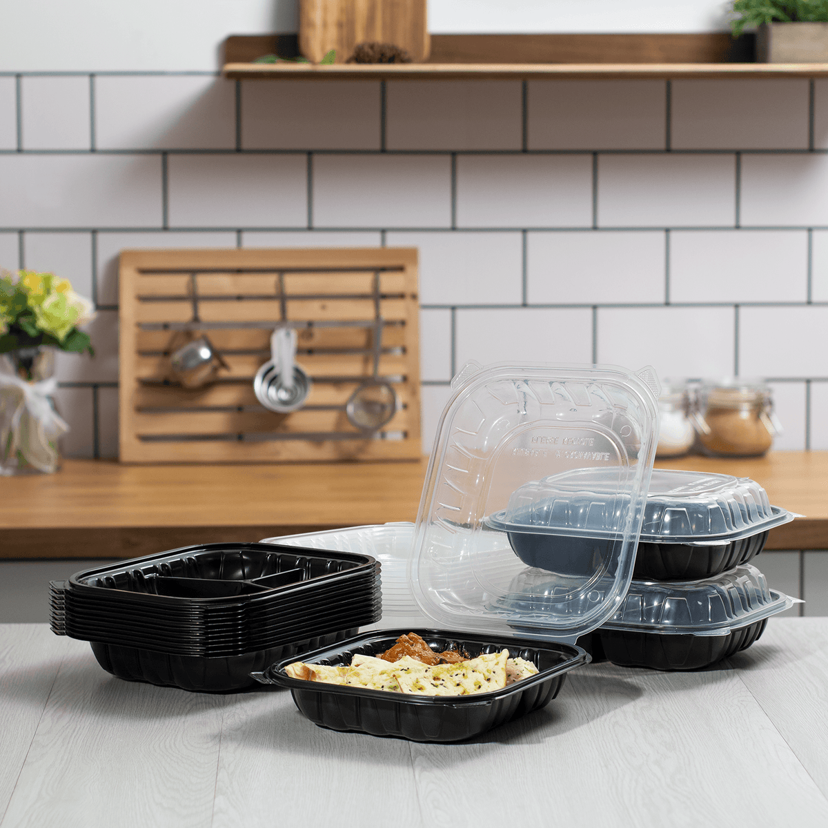 Karat 10.25" x 9" 3-Compartment Premium PP Hinged Container — 150 ct — product photo 4