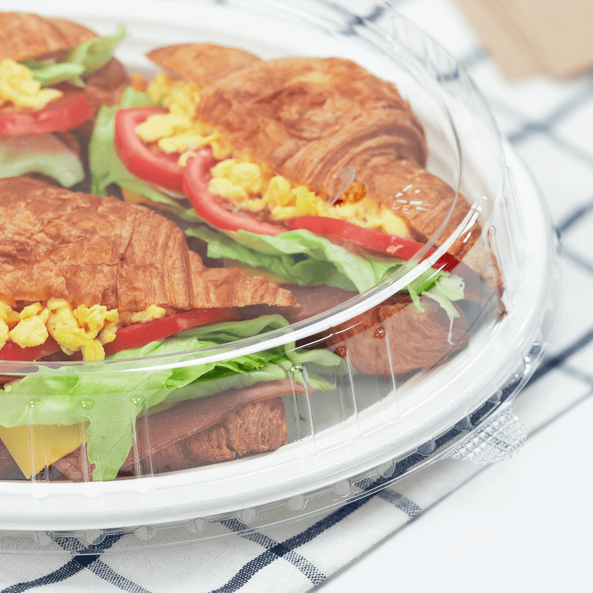 Karat 12.5" x 10" Disposable Dome Lids for Oval Molded Fiber Plates, PET — 200 ct — product photo 4