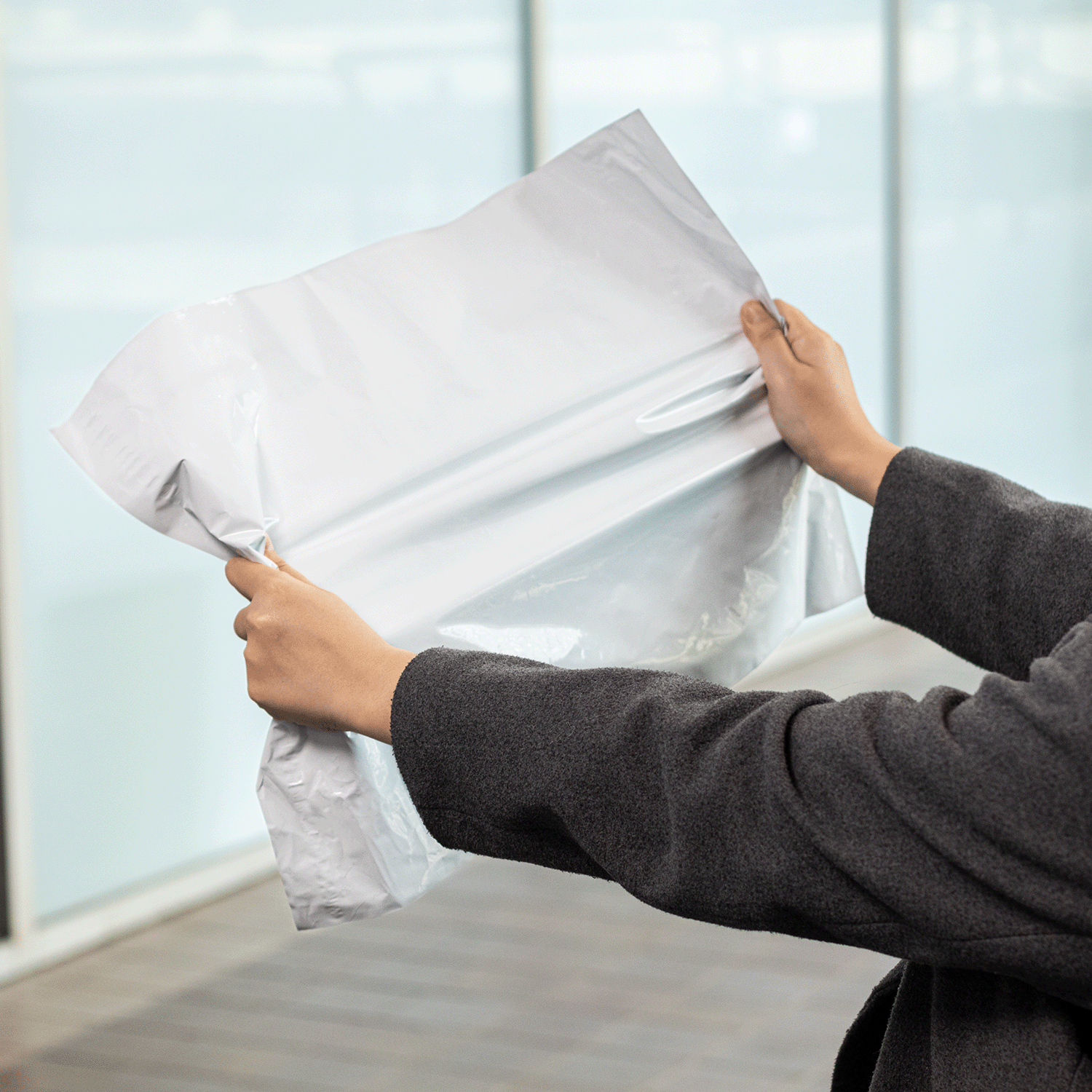 Karat 15.75''x17.33" Poly Mailers with Tamper-Evident Adhesive Closure, White — 500 ct
