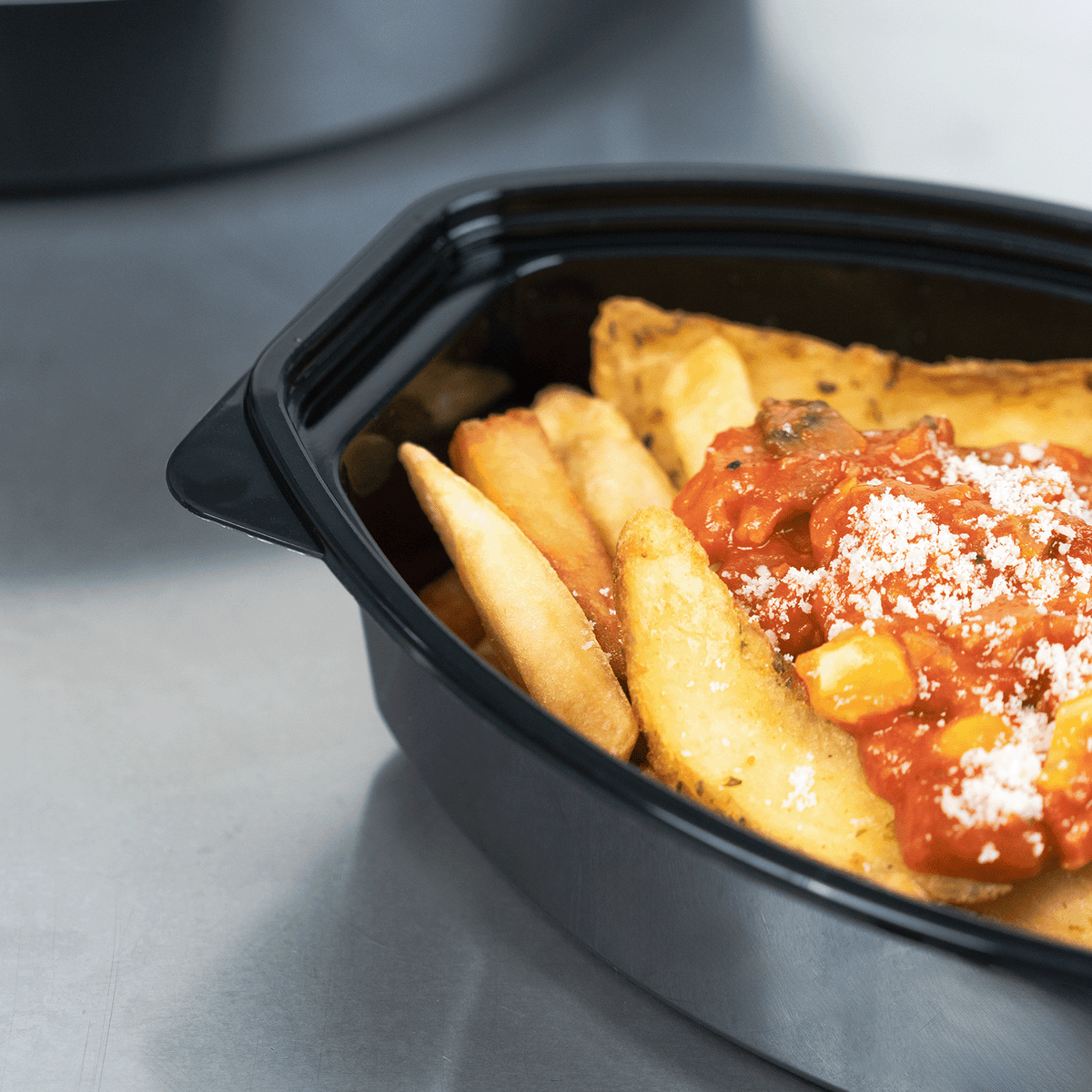 Karat 16 oz PP Microwaveable Oval Food Container with Clear Lid, Black — 150 sets — product photo 3