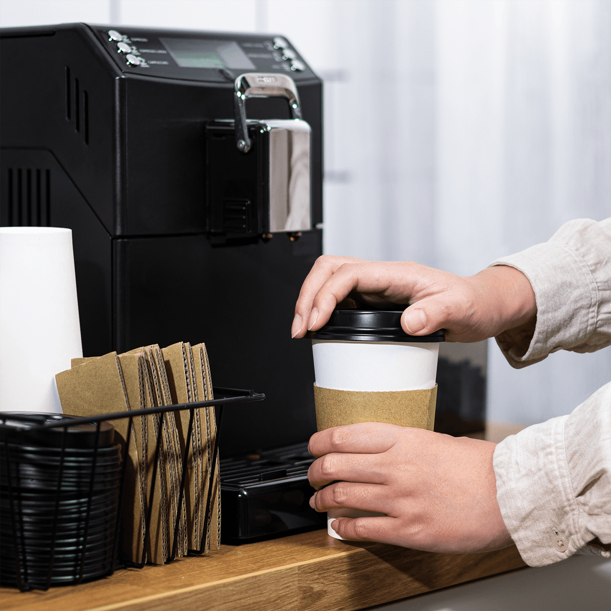 Karat 16 oz White Paper Coffee Cups with Black PP Sipper Lids & Cup Jackets — 250 sets — product photo 4