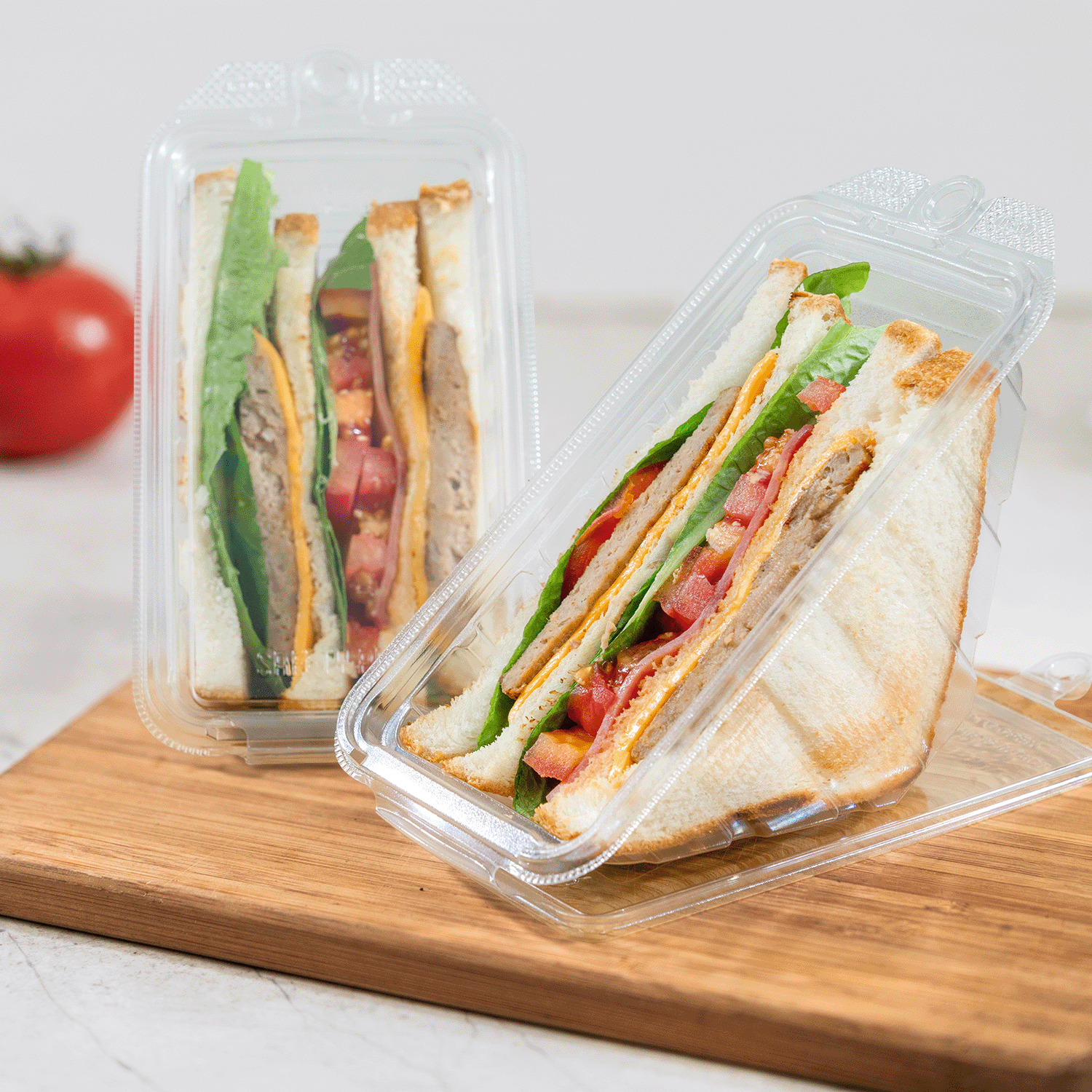 Karat 17oz PET Tamper Resistant Hinged Sandwich Wedge Container, Clear — 200 ct
