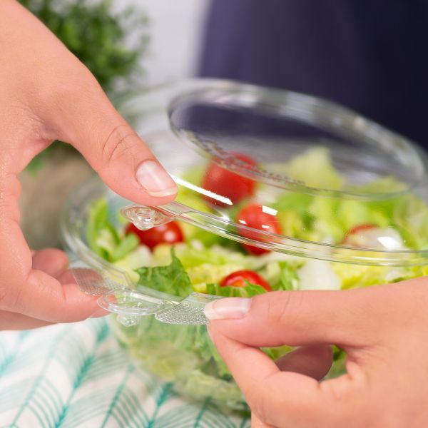 Karat 24 oz Disposable Tamper Resistant Hinged Salad Bowls, PET — 240 sets