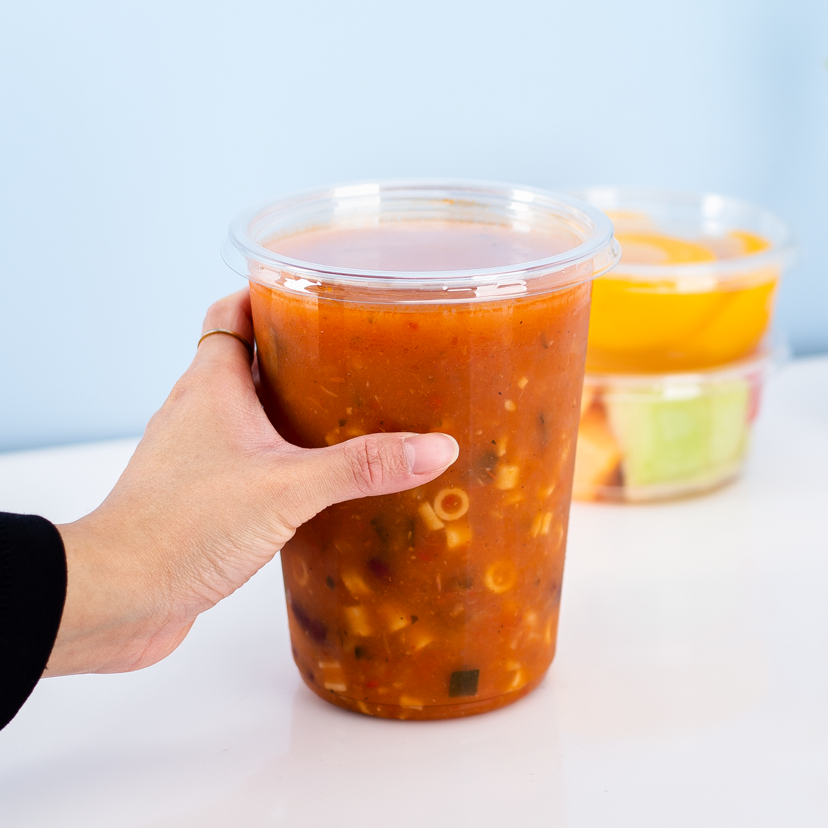 Karat 32 oz Deli Containers, PET, 117 mm — 500 ct — product photo 3