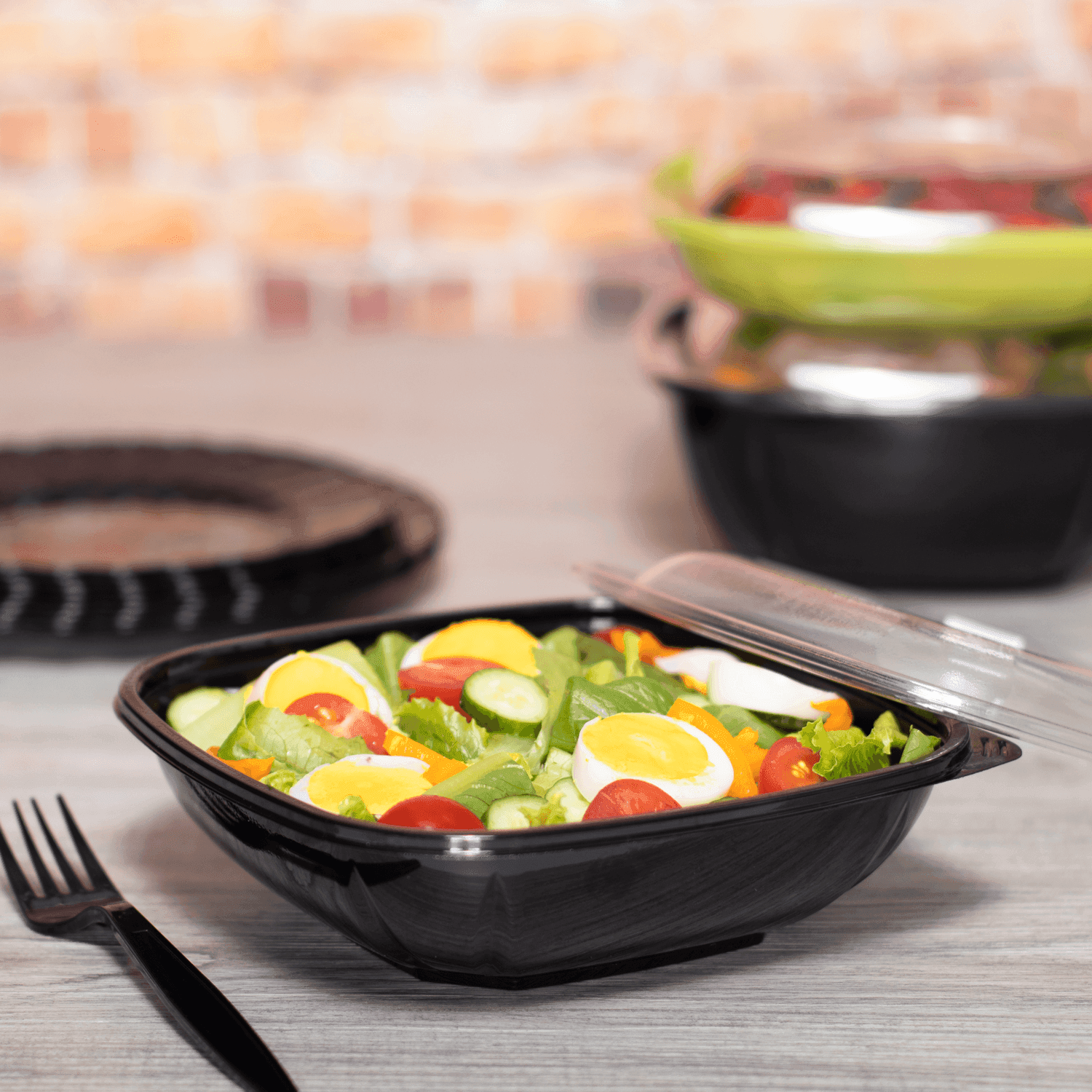 Karat 32 oz Square Disposable Salad Bowl, PET, Black — 300 ct