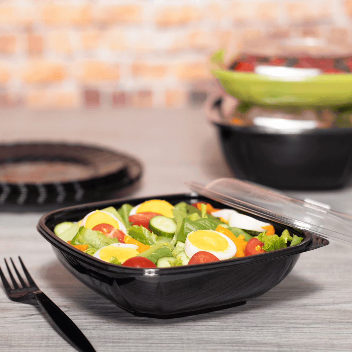 Karat 32 oz Square Disposable Salad Bowl, PET, Black — 300 ct