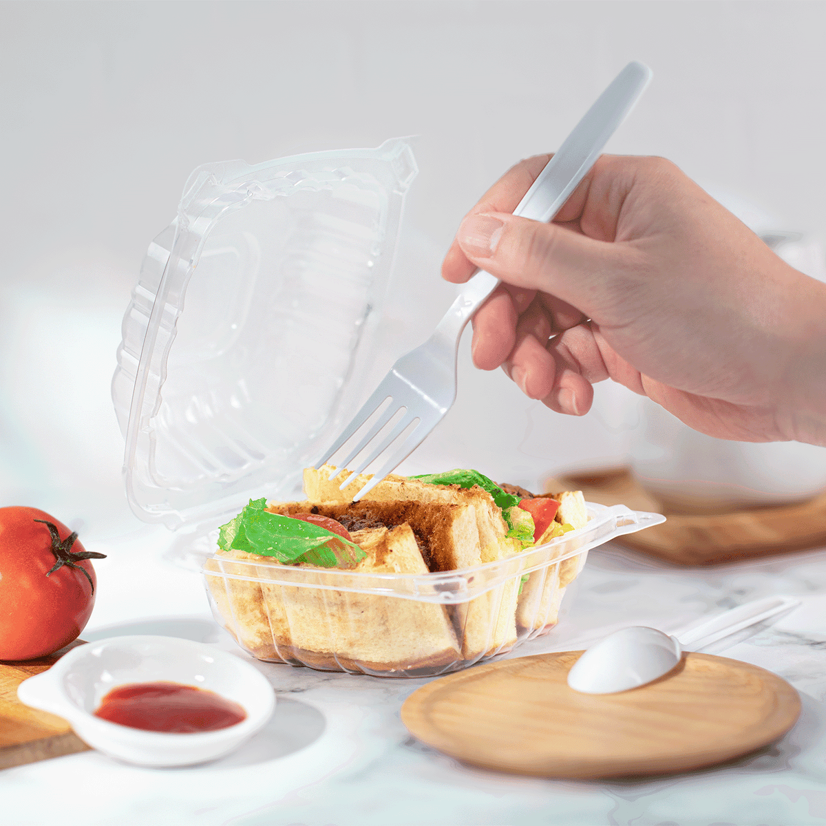 Karat 6''x 6'' Hinged Food Containers, PP, Clear — 300 ct — product photo 4