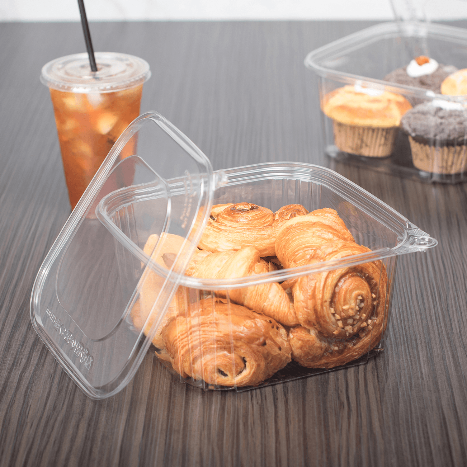 Karat 64 oz PET Tamper Resistant Deli Containers with Flat Lid — 120 sets