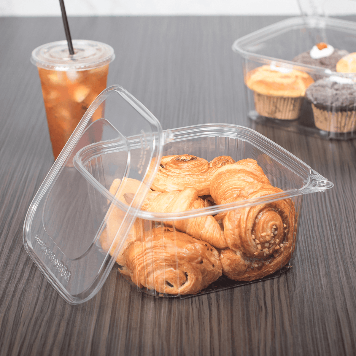Karat 64 oz PET Tamper Resistant Deli Containers with Flat Lid — 120 sets