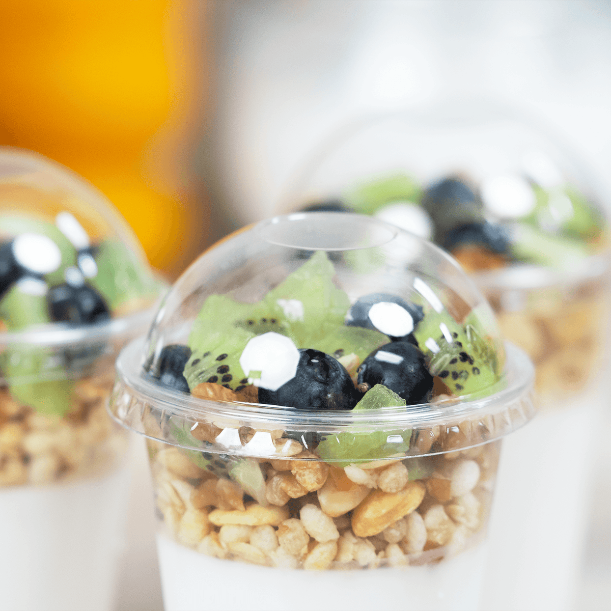 Karat 7 oz Dome Cup Lids, PET, No Hole, 74 mm — 1,000 ct