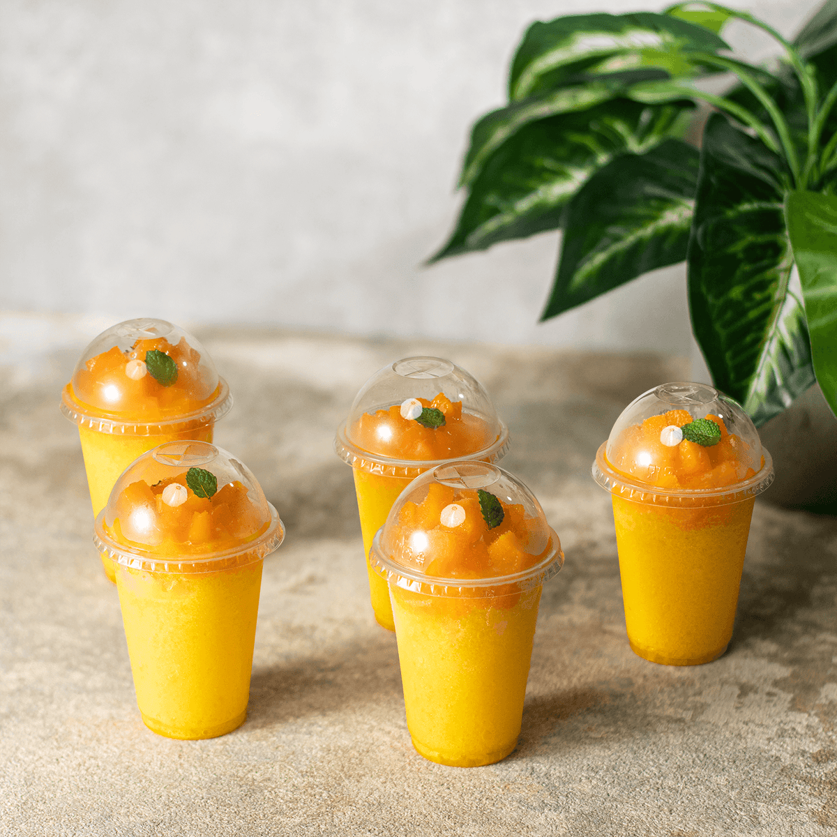 Karat 7 oz Plastic Dome Cup Lids, PET, 74 mm — 1,000 ct — product photo 3