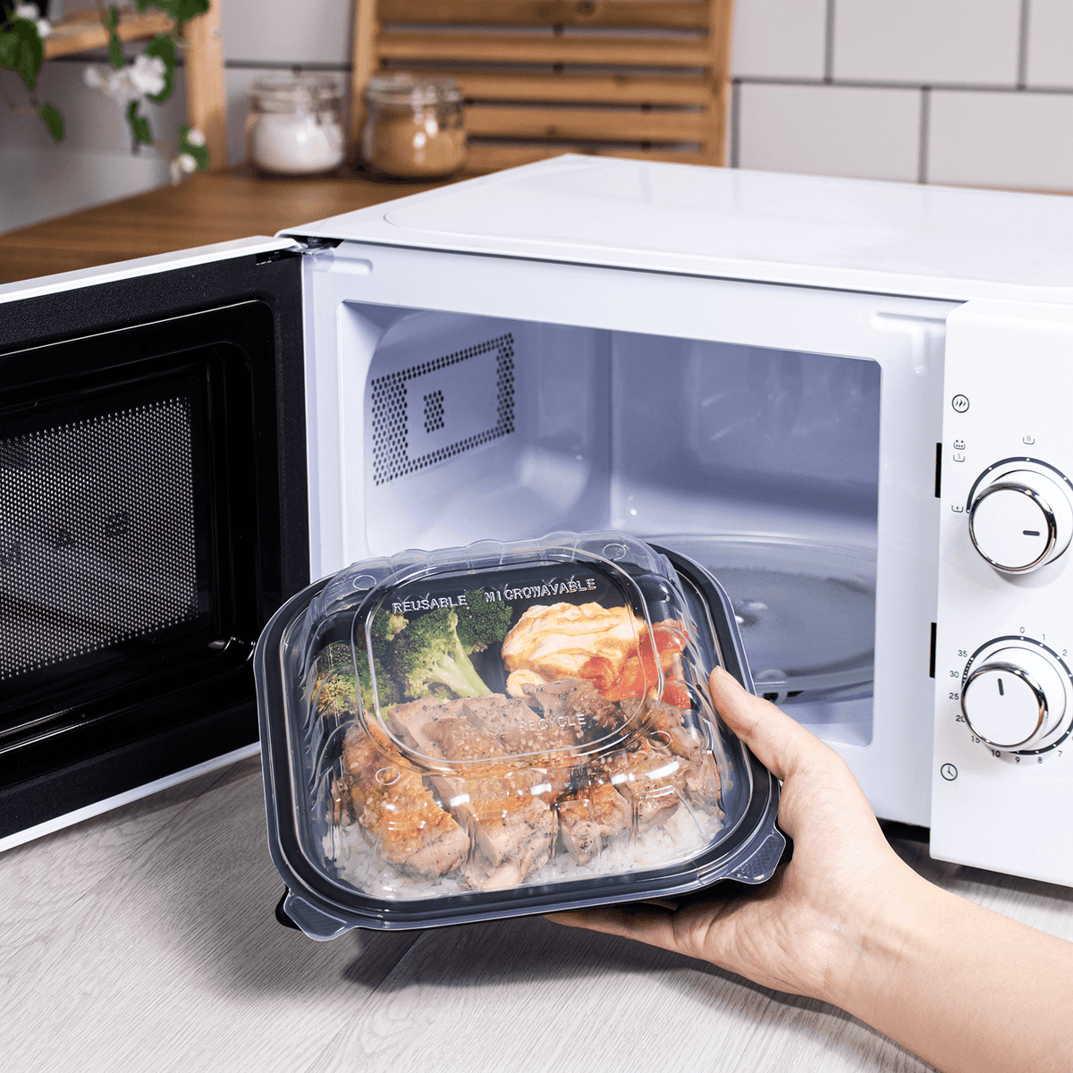 Karat 8" x 8" 3-Compartment Premium PP Hinged Container — 150 ct — product photo 4
