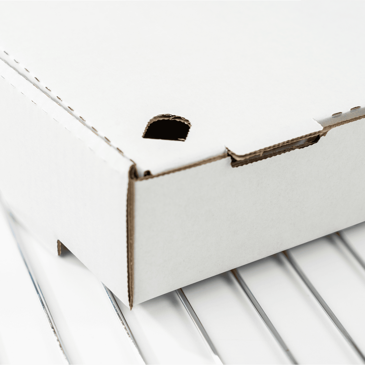 Karat Corrugated Pizza Box, 10''x10''x2'', White — 50 ct — product photo 4