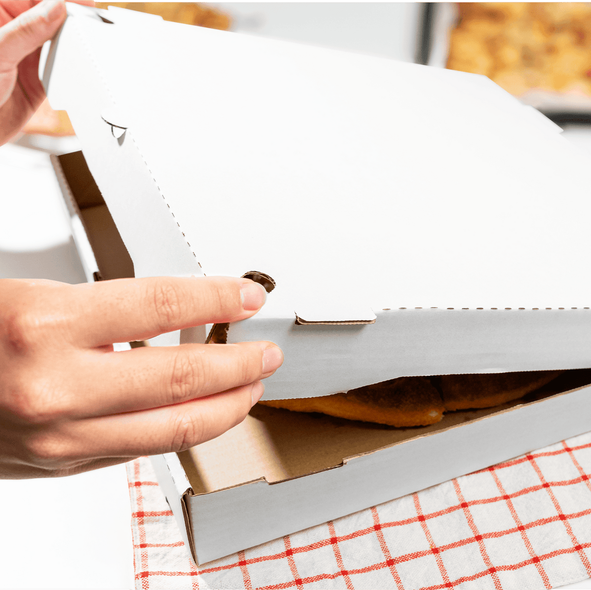 Karat Corrugated Pizza Box, 14''x14''x2'', White — 50 ct — product photo 3