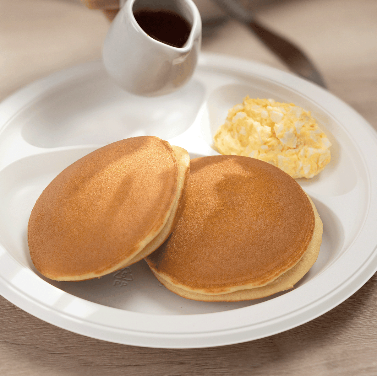 Karat Earth 3 Compartments, 10.25" Mineral Filled PP Round Plates, White — 500 pcs — product photo 4