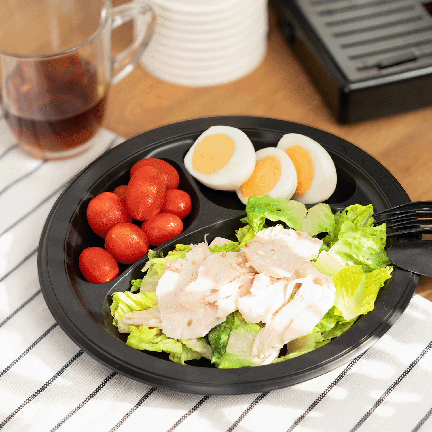 Karat Earth 3 Compartments, 9" Mineral Filled PP Round Plates, Black — 500 pcs
