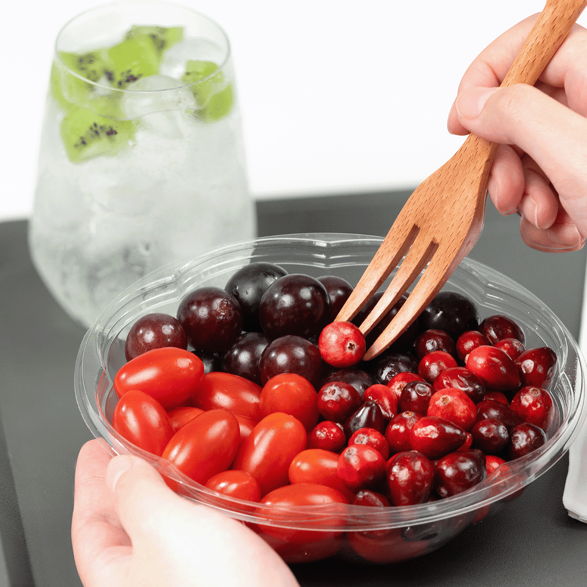 Karat Earth PLA 18 oz Salad Container (175 mm), Clear — 300 pcs — product photo 3