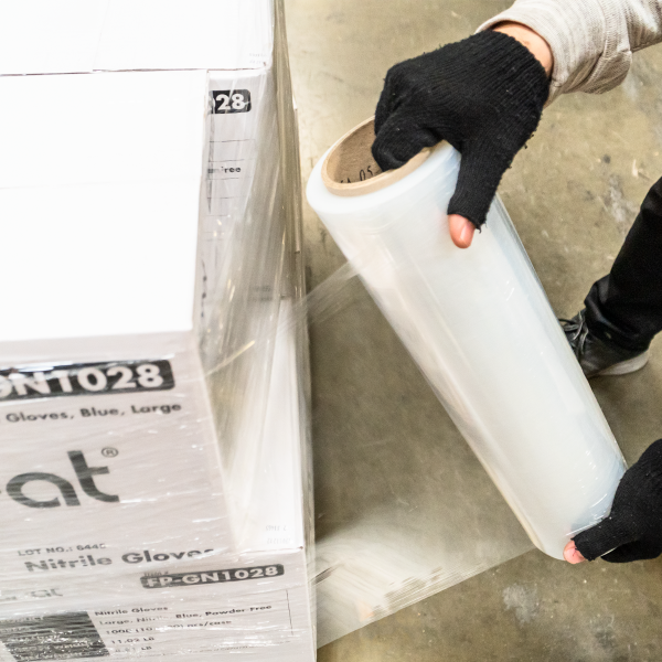 Karat Hand Wrap Stretch Film (18" x1500'), 80 Gauge — 4 Rolls — product photo 5