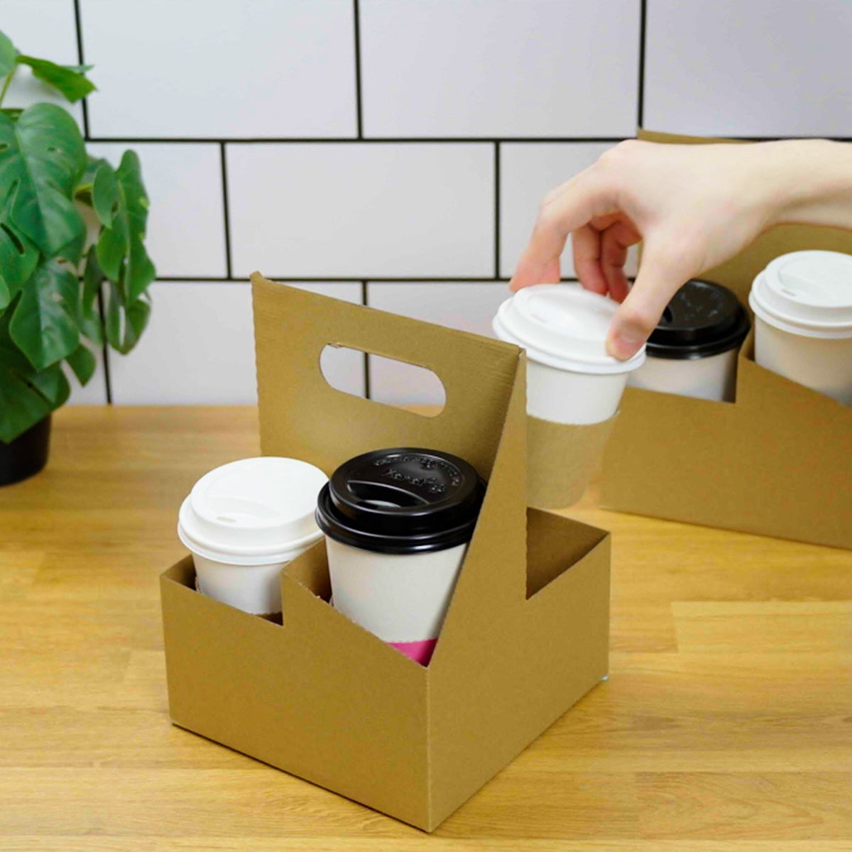 Karat Kraft Drink Carrier with Handle, for 4 Cups (12-32 oz), Paperboard — 200 ct — product photo 3