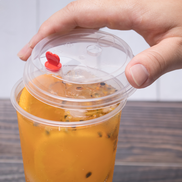 Karat Plastic Dome Sip Lids, 90 mm, For 16/24 oz Tall Premium PP Cups, Clear — 1,000 ct — product photo 4