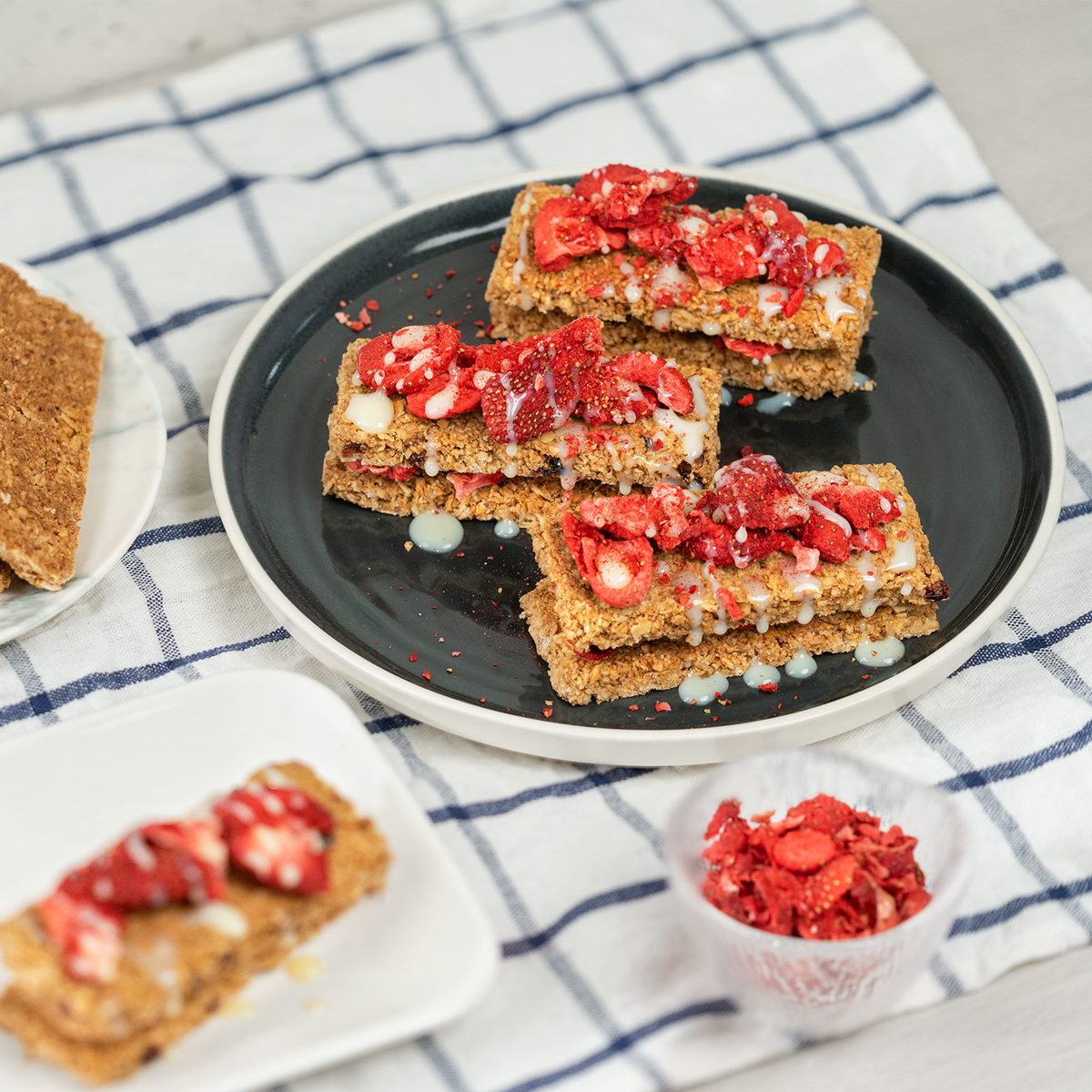 Tea Zone Freeze-Dried Strawberry, Sliced — Bag — product photo 3